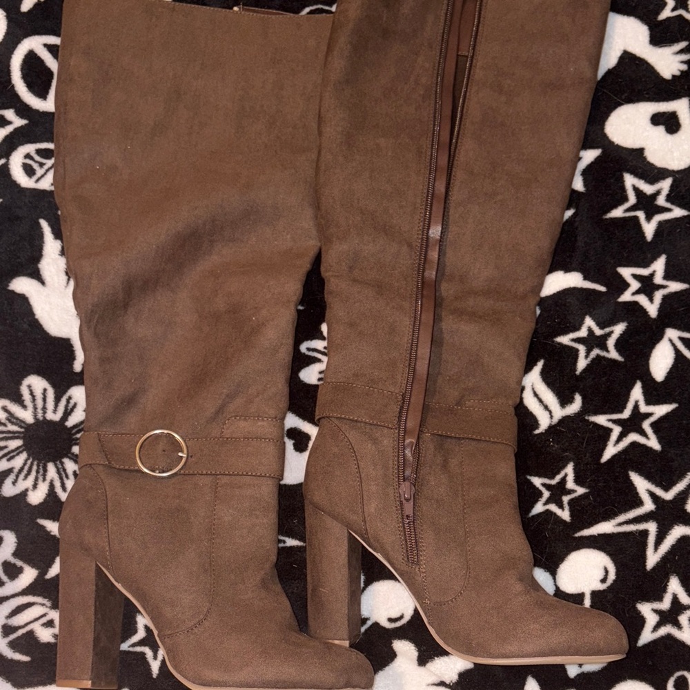 Brown Knee-High Women's Boots